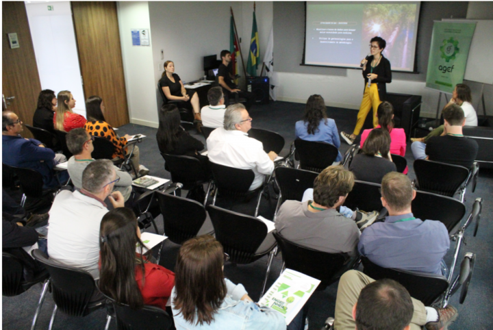 O evento contou com a presença de representantes de diversas entidades do setor público e privado . Créditos: Diogo Botti/Matthi Comunicação Integrada